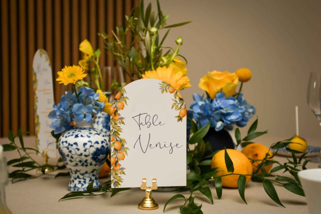 Décoration table élégante pour un mariage d’inspiration Dolce Vita